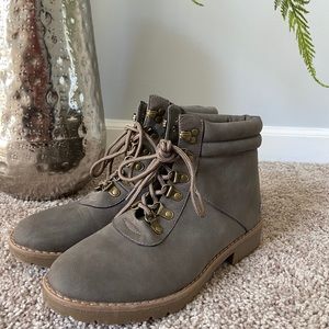 Nautica Lace Up Boots 8.5